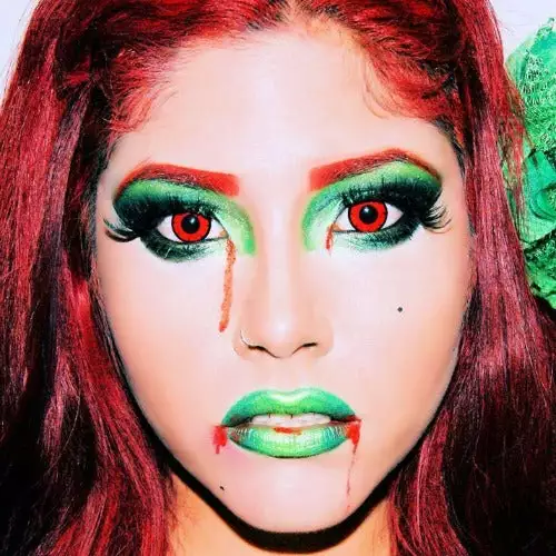 Barbie Twilight Rouge 4 Barbie Twilight Rouge – Image 4